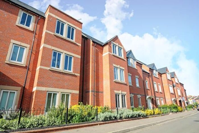 2 Bedroom Flat To Rent In Bridge Court, Causeway, Banbury, OX16
