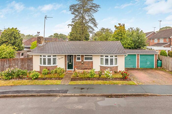 3 Bedroom Bungalow For Sale In Valebridge Drive, Burgess Hill, West Sussex, RH15