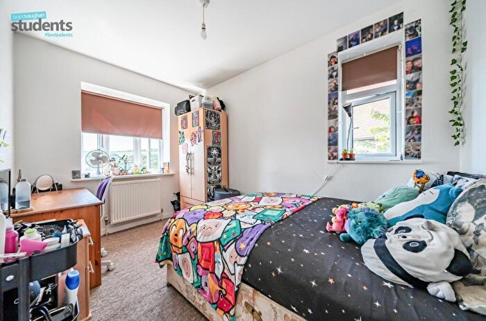 1 Bedroom Detached House To Rent In Bevendean Crescent, Brighton, East Sussex, BN2
