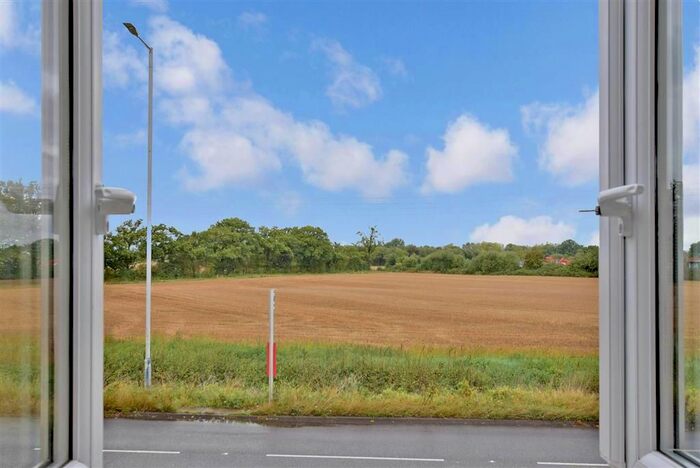 2 Bedroom End Of Terrace House For Sale In Nettlestead Oast, Paddock Wood, Tonbridge, Kent TN12