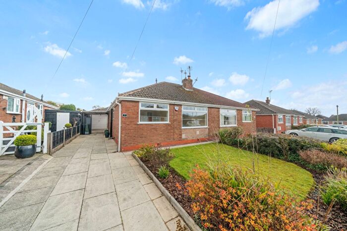 2 Bedroom Semi Detached Bungalow For Sale In Oakdale Drive, Tyldesley, M29