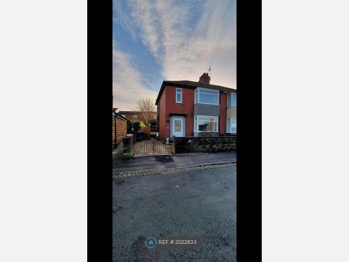 3 Bedroom Semi-Detached House To Rent In Keeling Street, Newcastle-Under-Lyme, ST5