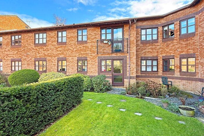 2 Bedroom Flat For Sale In Wetherby Road, Wedderburn Lodge Wetherby Road, HG2