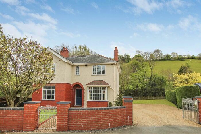 3 Bedroom Detached House For Sale In Watergate Street, Llanfair Caereinion, Welshpool, SY21