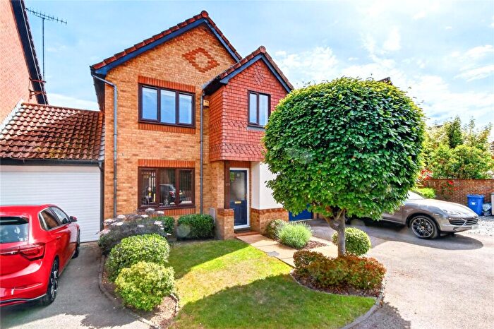 3 Bedroom Link Detached House For Sale In Worcestershire Lea, Warfield, Bracknell, Berkshire, RG42
