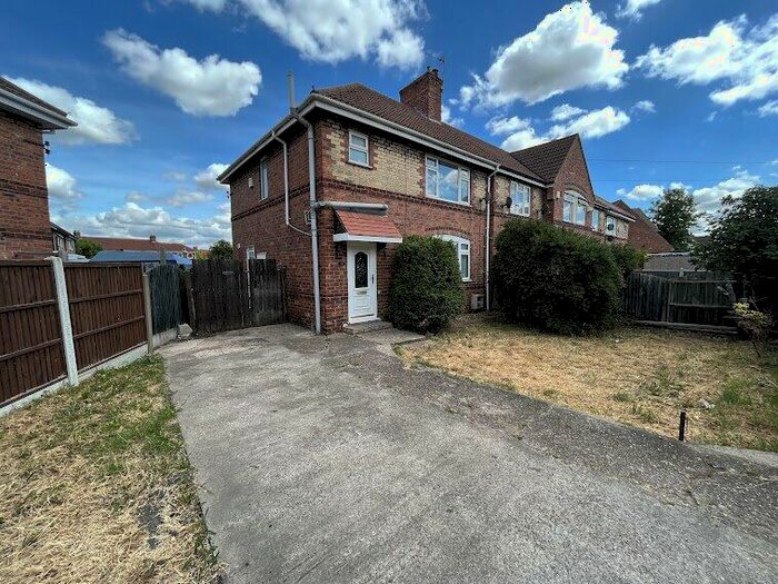 3 Bedroom Semi-Detached House To Rent In Suffolk Road, Bircotes, Doncaster, DN11