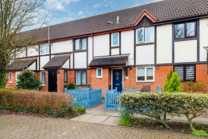 3 Bedroom Terraced House For Sale In Longhedge, Bletchley, Milton Keynes, MK7