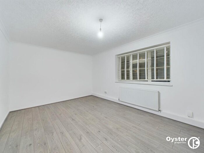 2 Bedroom Apartment To Rent In Great Cambridge Road, London, N9