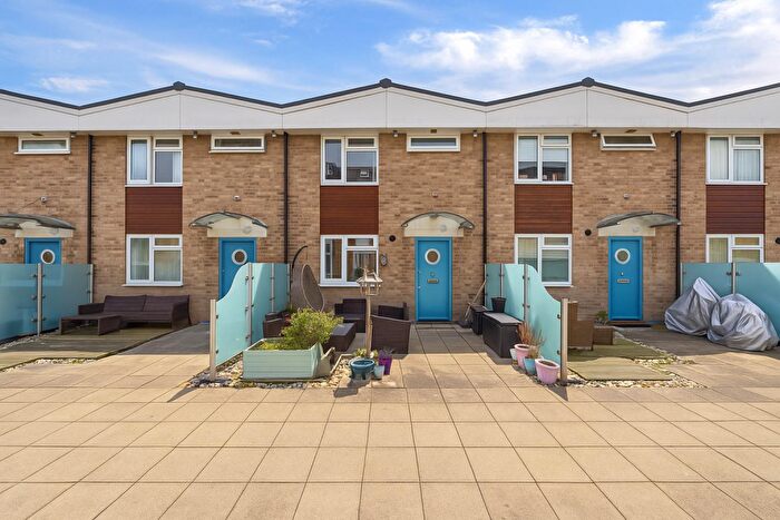 2 Bedroom Duplex For Sale In The Vineyards, Great Baddow, Chelmsford, CM2