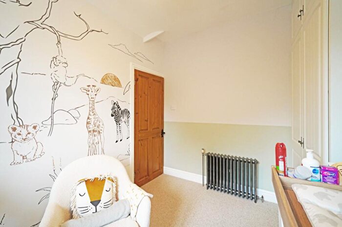 2 Bedroom Semi-Detached House For Sale In Stratford Road, Hockley Heath, B94