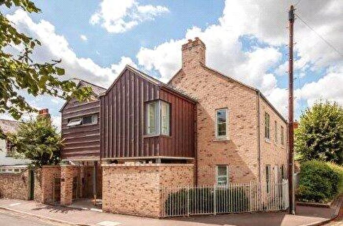 1 Bedroom Apartment For Sale In Warkworth Street, Cambridge, CB1