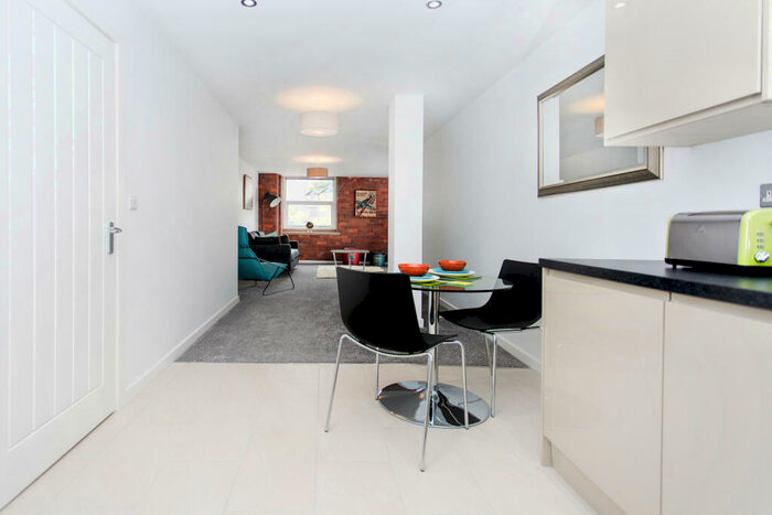 2 Bedroom Apartment To Rent In Balme Street, City Centre, Bradford, BD1