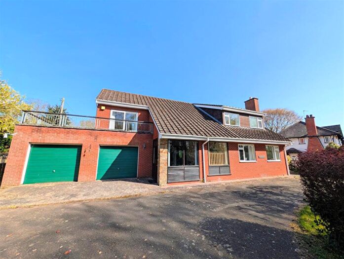 3 Bedroom Detached House For Sale In Clehonger, Hereford, HR2