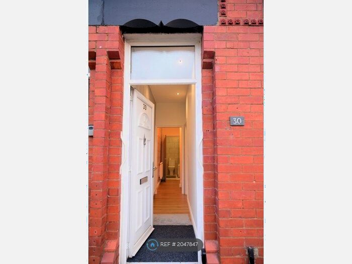 3 Bedroom Terraced House To Rent In Castle Street, Middleton, Manchester, M24