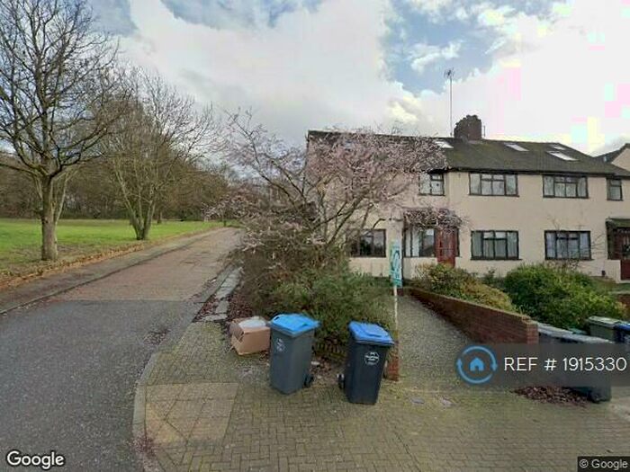 2 Bedroom Maisonette To Rent In Beverley Gardens, Wembley, HA9