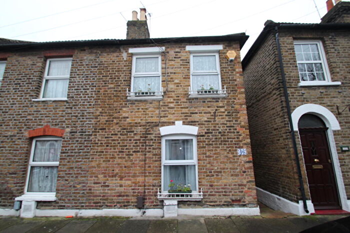 2 Bedroom Terraced House To Rent In Mooreland Road, Bromley, Kent, BR1