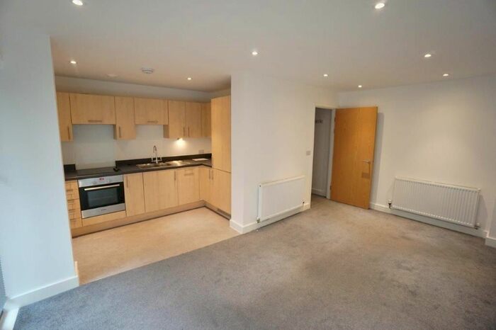 1 Bedroom Flat To Rent In Gaol Ferry Steps, Bristol, BS1