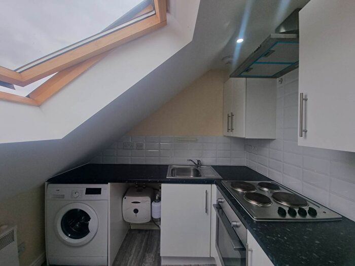 1 Bedroom Flat To Rent In The Roundway, Tottenham, N17