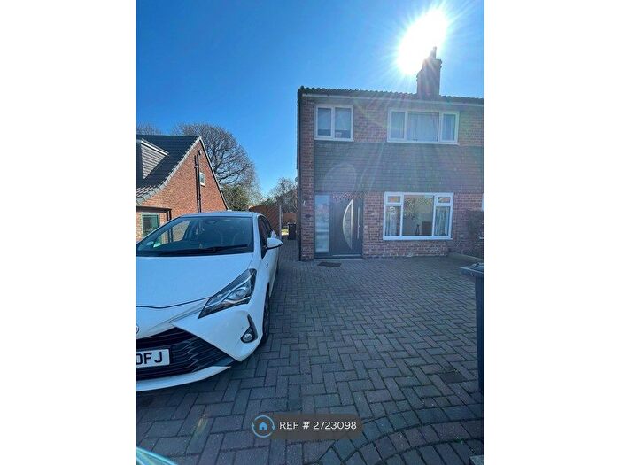 3 Bedroom Semi Detached House To Rent In Brookhill Avenue, Leeds, LS17