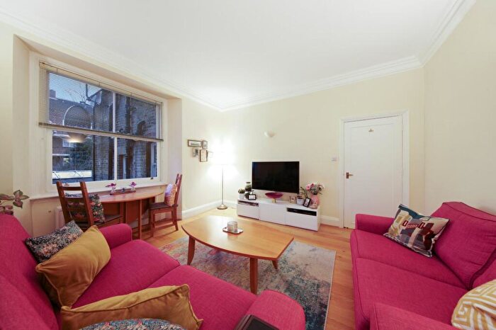 2 Bedroom Flat To Rent In St. John's Wood High Street, St John's Wood, NW8