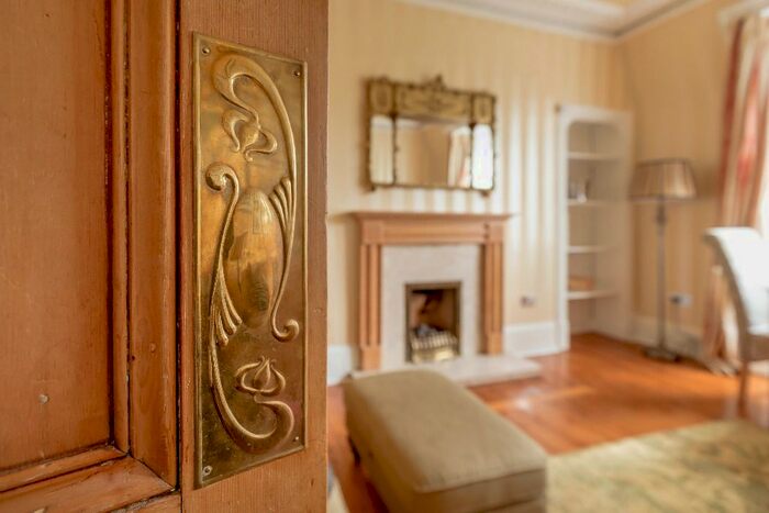 2 Bedroom Flat To Rent In Upper Gilmore Terrace, Bruntsfield, Edinburgh, EH3