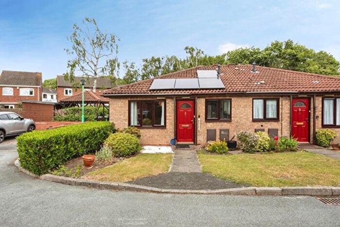 2 Bedroom Bungalow For Sale In De Lisle Court, Loughborough, Leicestershire, LE11