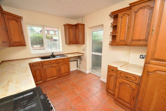 3 Bedroom Semi-Detached House To Rent In Sandon Road, Meir, Stoke-On-Trent ST3