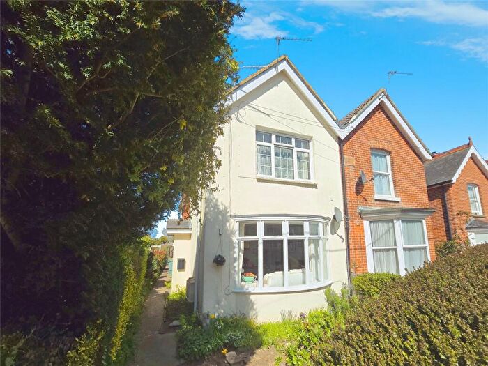 1 Bedroom Maisonette For Sale In Church Place, Freshwater, Isle Of Wight, PO40