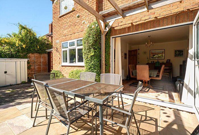 3 Bedroom Semi Detached House For Sale In Norreys Road, Cumnor, Oxford, Oxfordshire, OX2