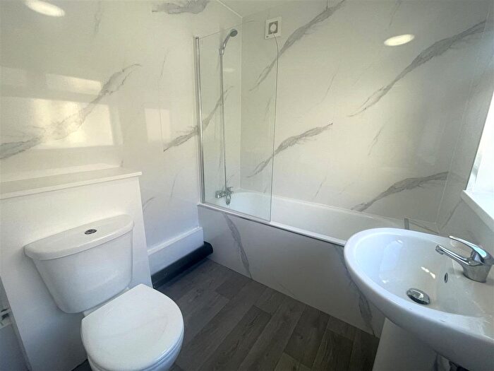 2 Bedroom Property To Rent In Dartmouth Street, Stoke-On-Trent, ST6