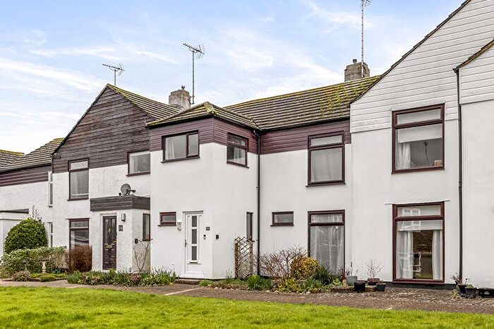 2 Bedroom Terraced House For Sale In Steyning, BN44