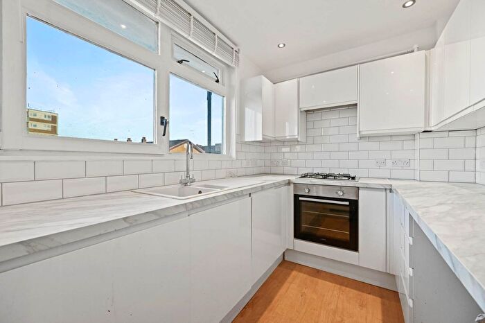 2 Bedroom Flat To Rent In Purcell Street, Hoxton, N1