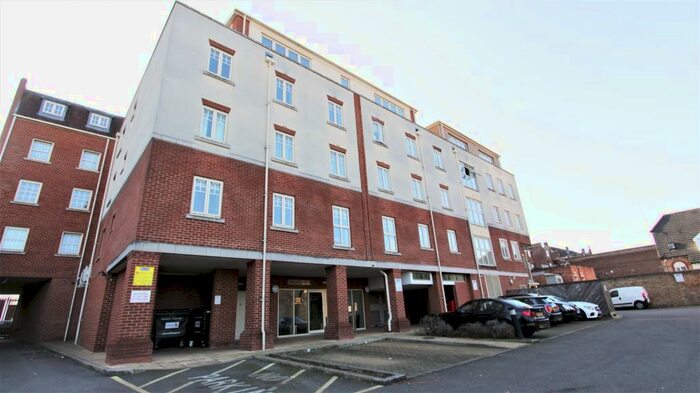 2 Bedroom Flat To Rent In Heritage House, Chase Side, Southgate, N14