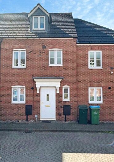 3 Bedroom Town House To Rent In Cole Court, Coundon, Coventry, CV6