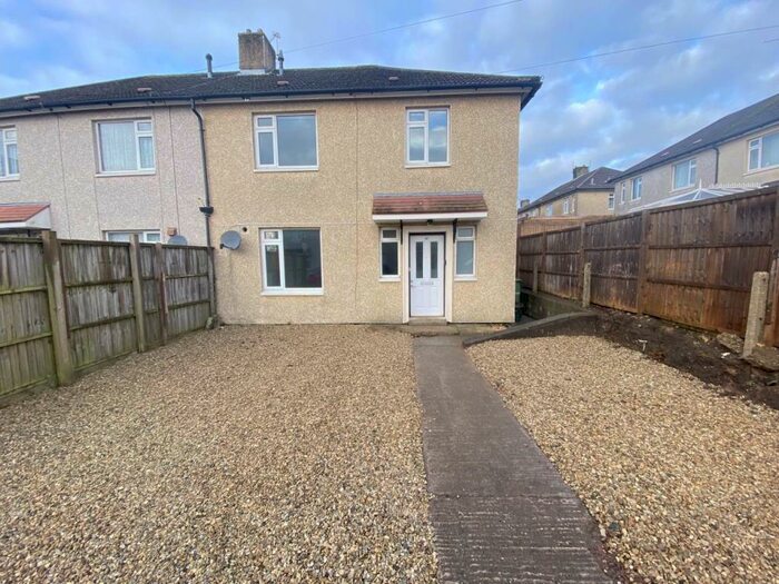 3 Bedroom House To Rent In Coronation Road, Frome, Somerset, BA11