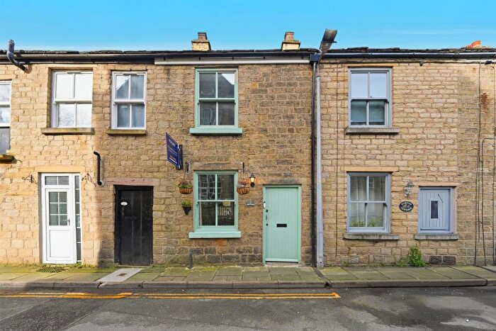 2 Bedroom Cottage For Sale In John Street, Bollington, SK10