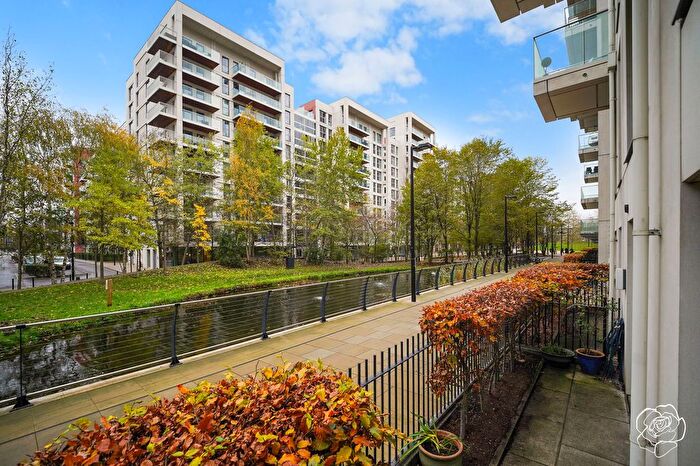 2 Bedroom Flat For Sale In Tayberry House, Ravens Walk, Stratford, E20