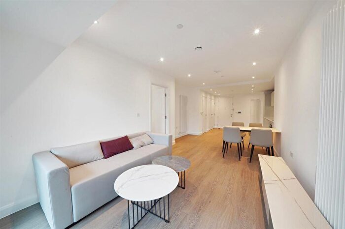 1 Bedroom Apartment To Rent In Ellipse House, Eden Place, London, E16