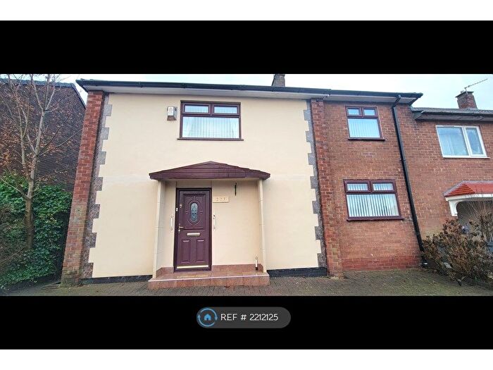 4 Bedroom Semi-Detached House To Rent In Windermere Road, Middleton, Manchester, M24