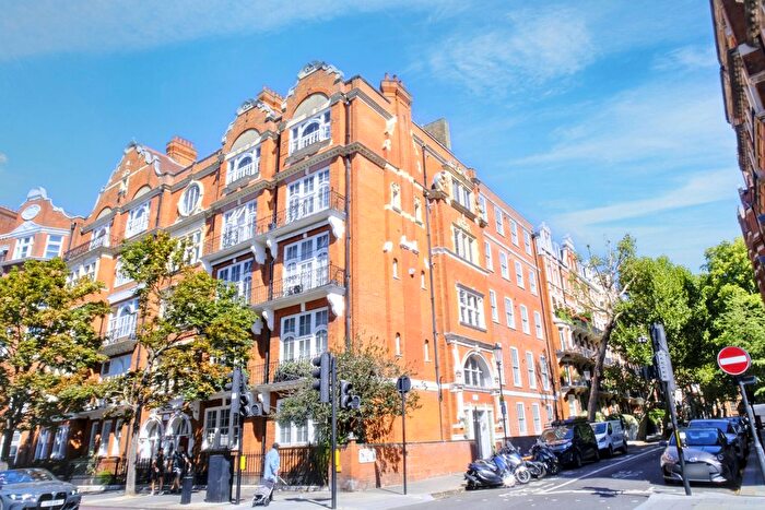 1 Bedroom Flat For Sale In The Mansions, Earls Court Road, London, SW5