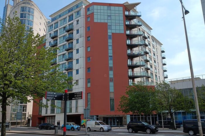 1 Bedroom Flat For Sale In Bute Terrace, Cardiff, CF10