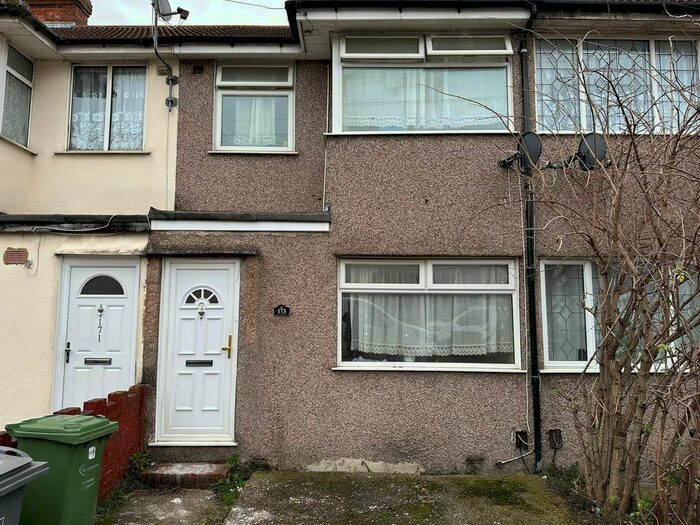 3 Bedroom Terraced House To Rent In Beam Avenue, Dagenham, RM10