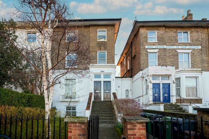 2 Bedroom Flat To Rent In Camden Road, Camden, London, NW1
