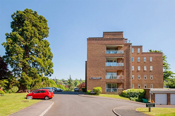 3 Bedroom Flat For Sale In Glenavon Park, Bristol, BS9