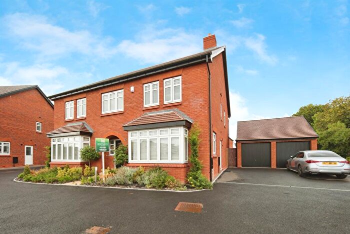 5 Bedroom Detached House For Sale In Seymour Green, Kenilworth, CV8