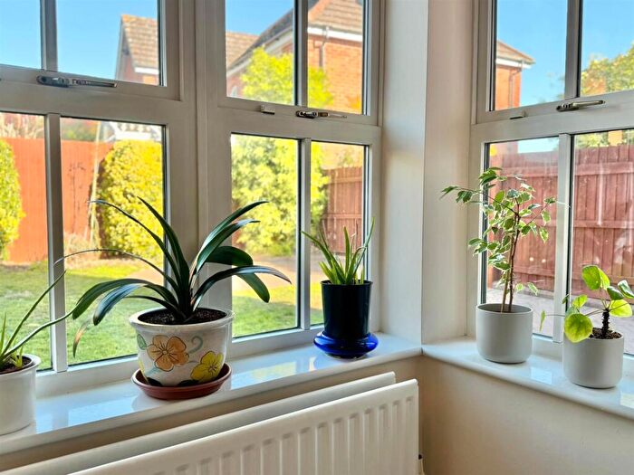 4 Bedroom Detached House For Sale In Sycamore Close, Sutton Coldfield, B76