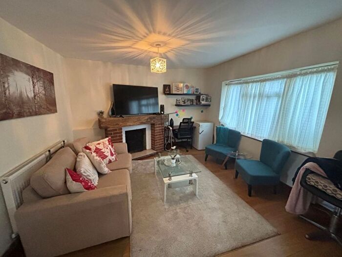 1 Bedroom Semi-detached House For Sale In Ray Road, Bicester, OX26