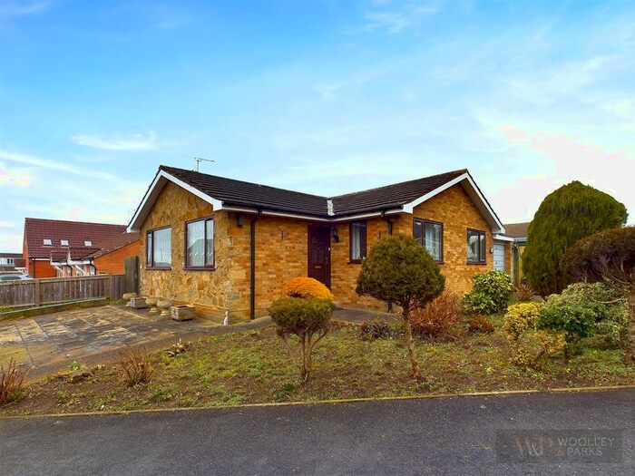 3 Bedroom Detached Bungalow For Sale In Woodland Rise, Driffield, YO25