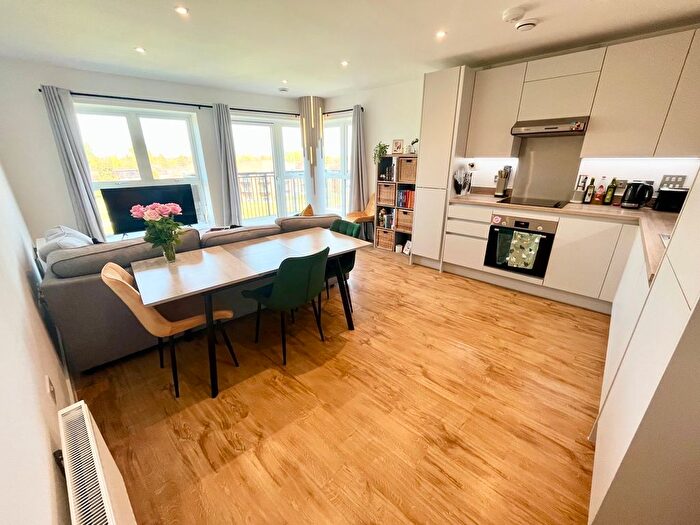 2 Bedroom Flat To Rent In Pitcher Lane, Ashford, TW15