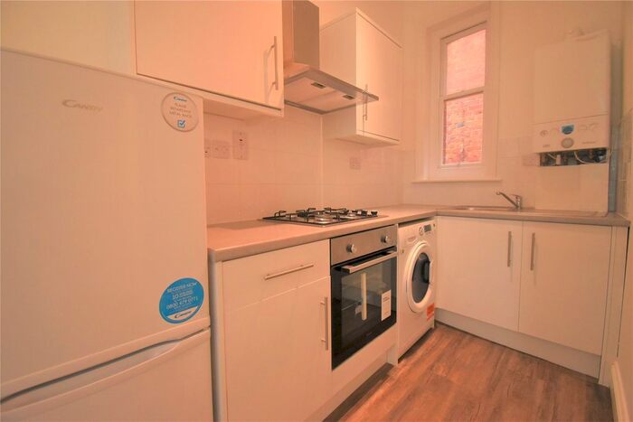 1 Bedroom Flat To Rent In Cheapside, Reading, Berkshire, RG1